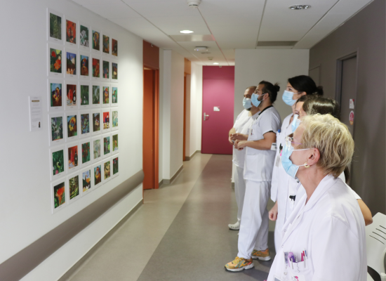 Les murs de l’ICM transformés en galerie d’art par les élèves de La Petite Académie